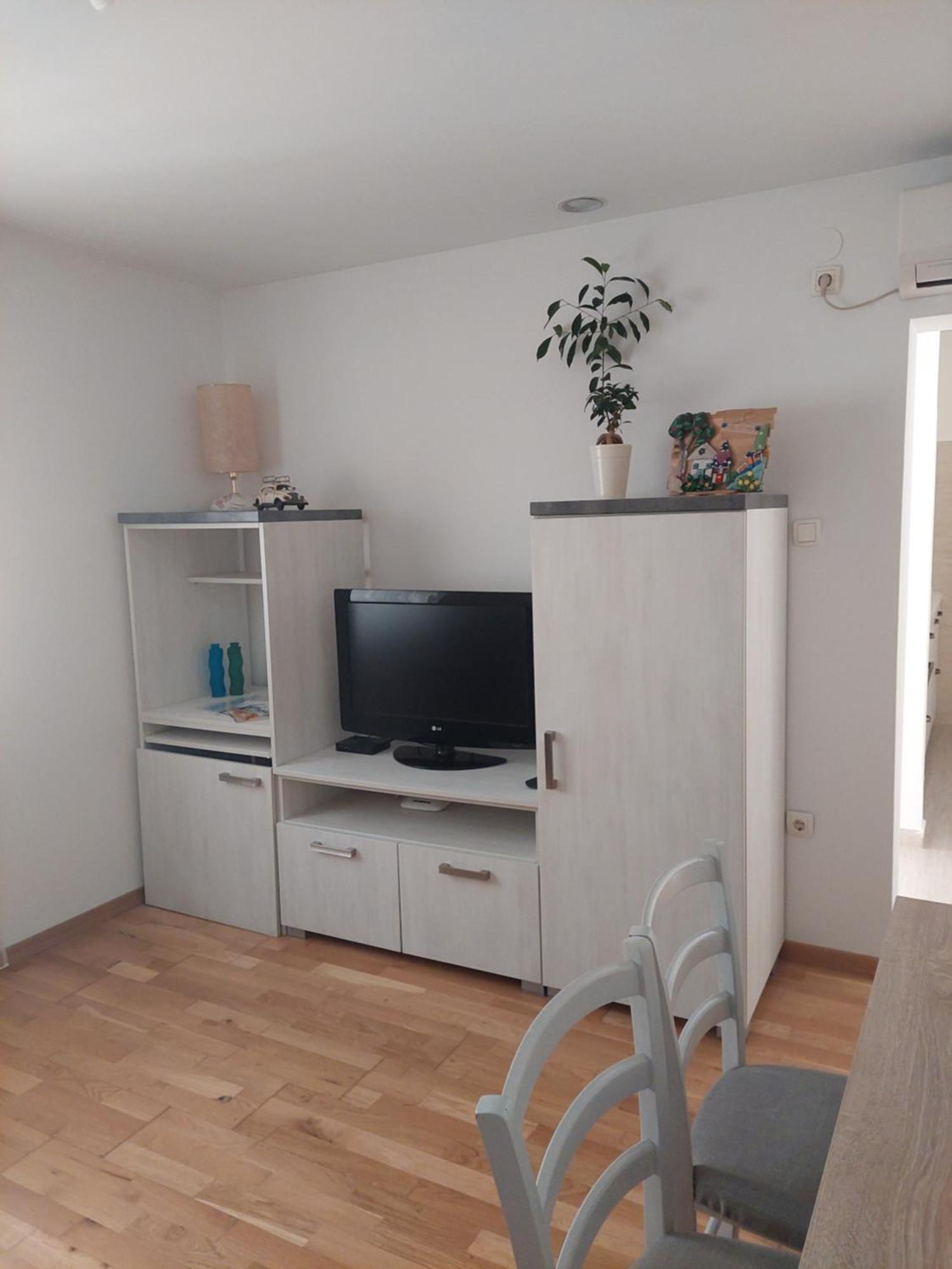 Ferienwohnung Apartman Zara Exterior foto